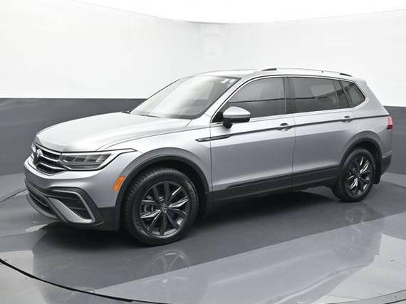 VOLKSWAGEN TIGUAN 4MOTION 2023 3VVMB7AX4PM129688 image